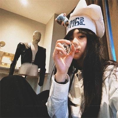 疯疯癫癫的阿兹洛